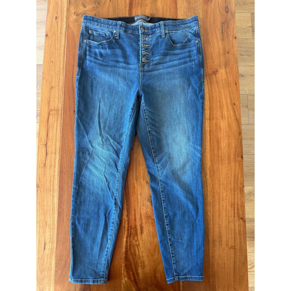 Torrid Women's Button Fly‎ Jeans Size 18 W